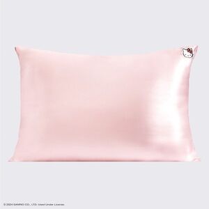 Kitsch x Hello Kitty Satin Pillowcase‎ in Pink Hello Kitty Face